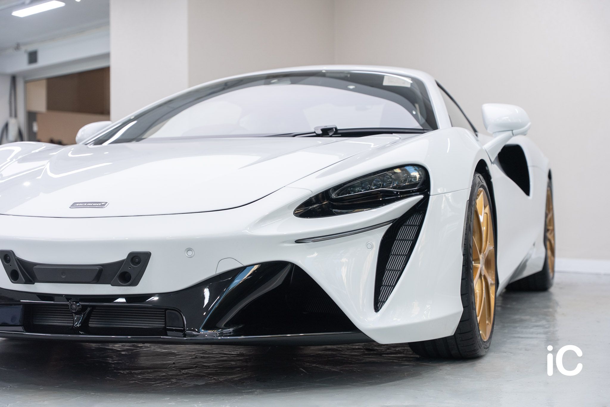 McLaren Artura 透明 PPF 施工作品