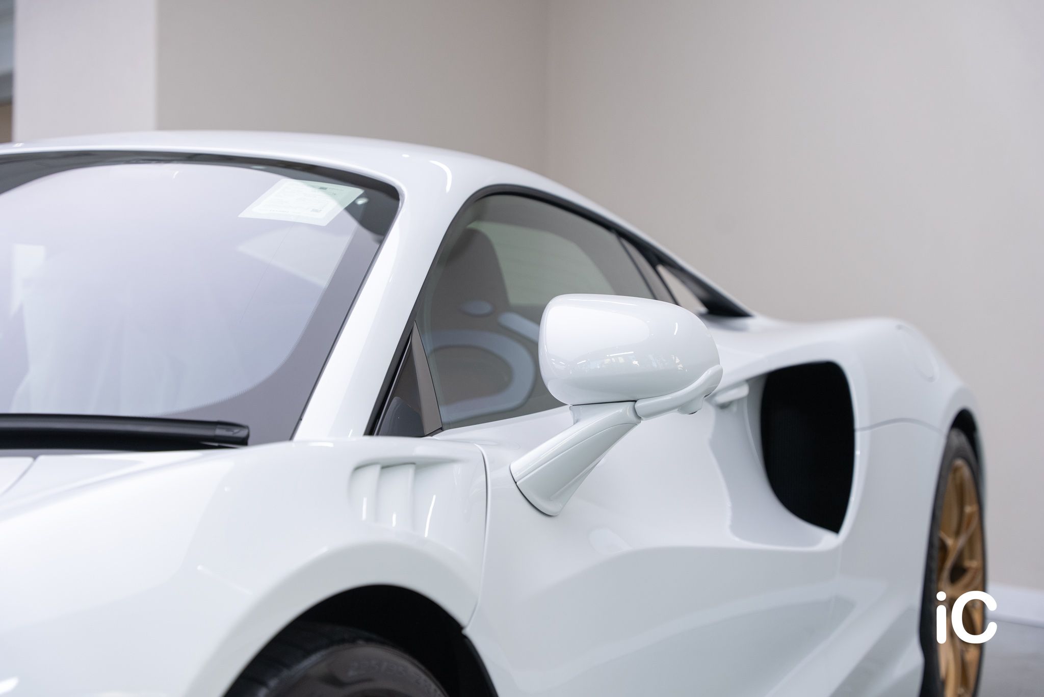 McLaren Artura 透明 PPF 施工作品