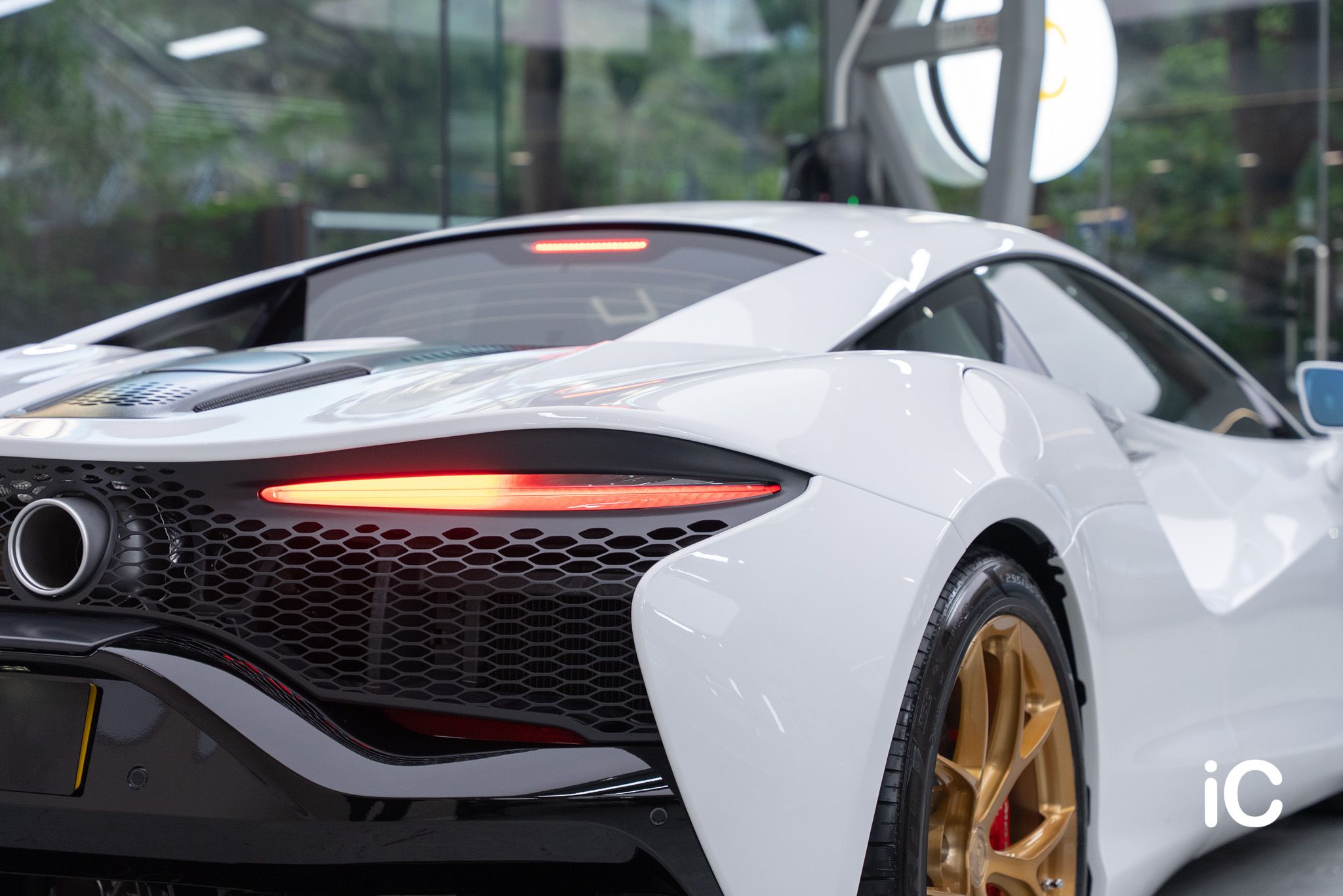 McLaren Artura 透明 PPF 施工作品