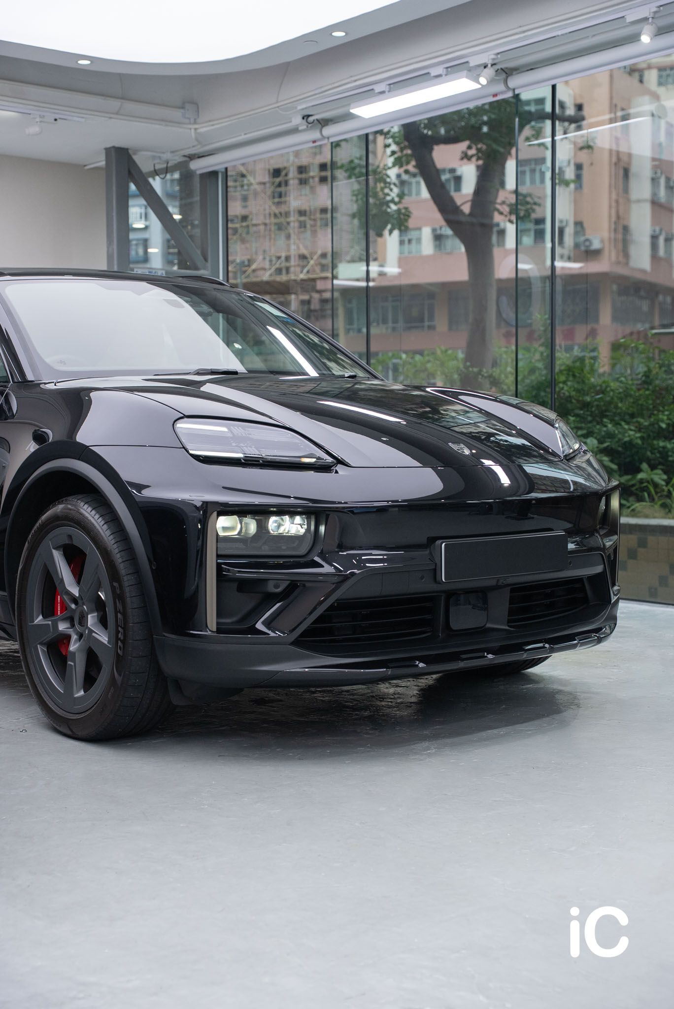 Porsche Macan Turbo 透明 PPF 施工作品
