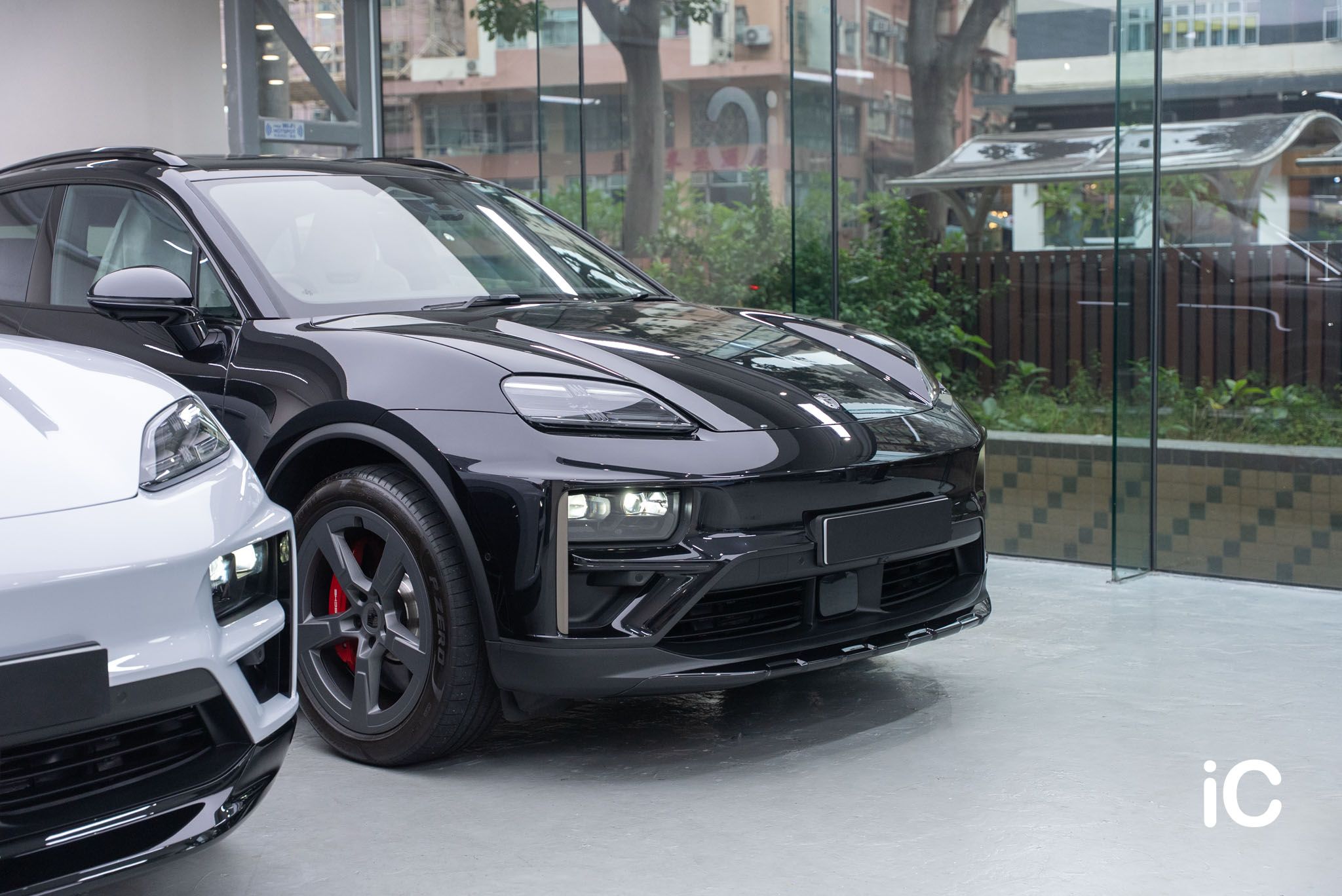 Porsche Macan Turbo 透明 PPF 施工作品