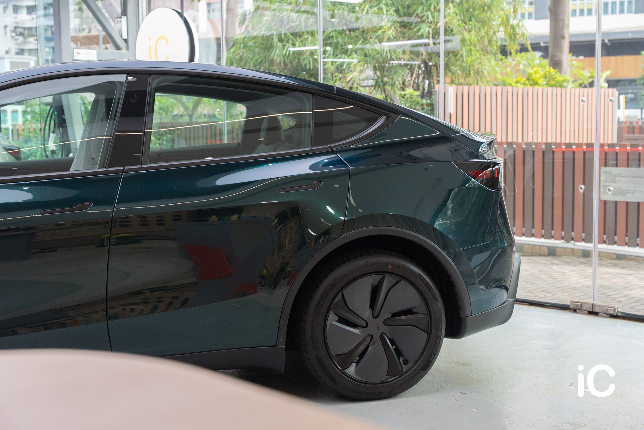 Tesla Model Y 轉色 PPF 施工作品