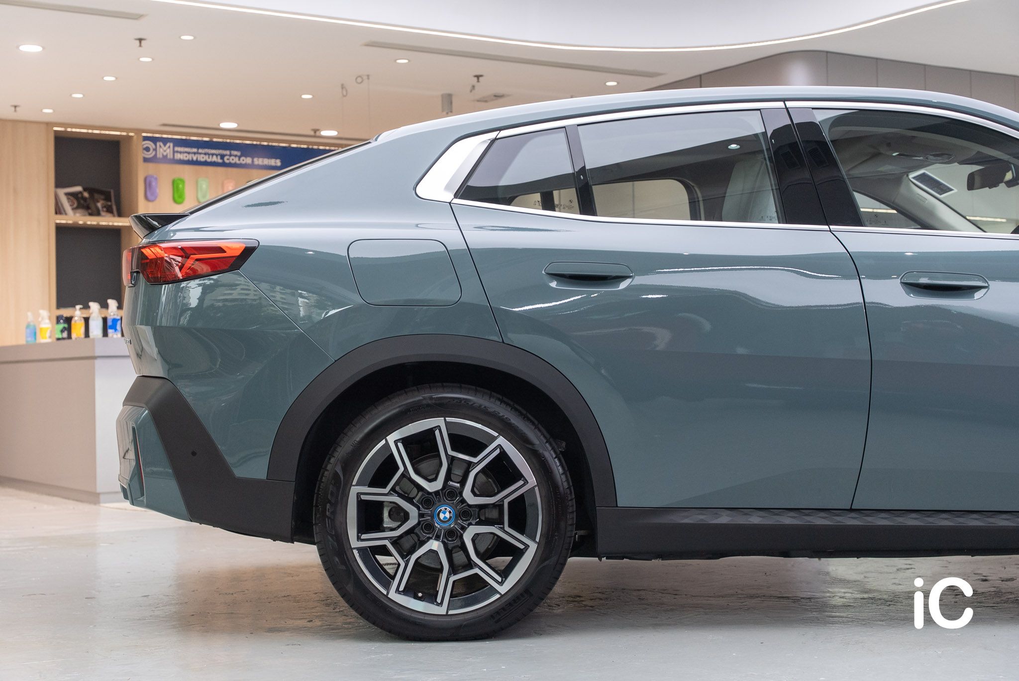 BMW iX2 透明 PPF 施工作品