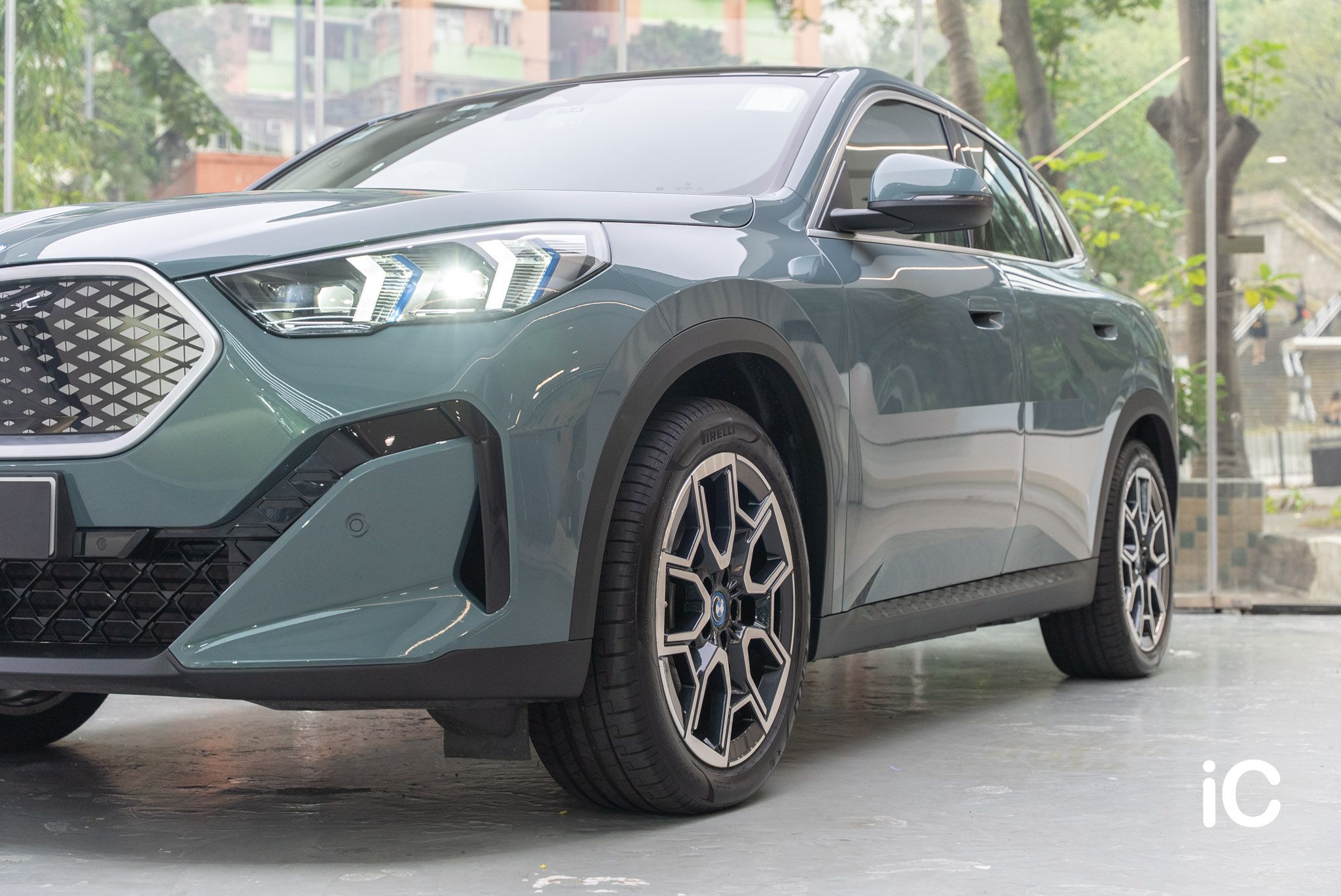 BMW iX2 透明 PPF 施工作品