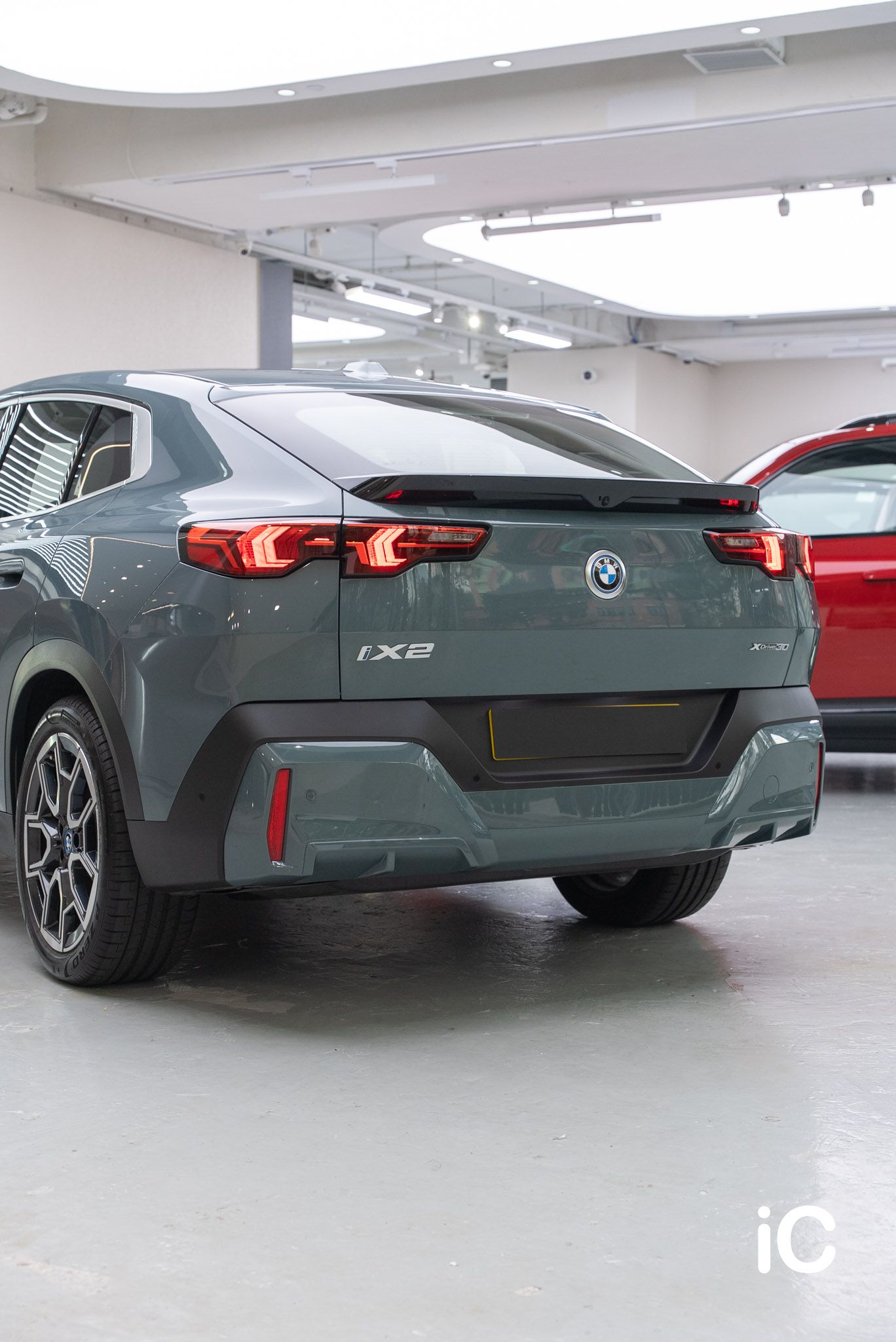 BMW iX2 透明 PPF 施工作品