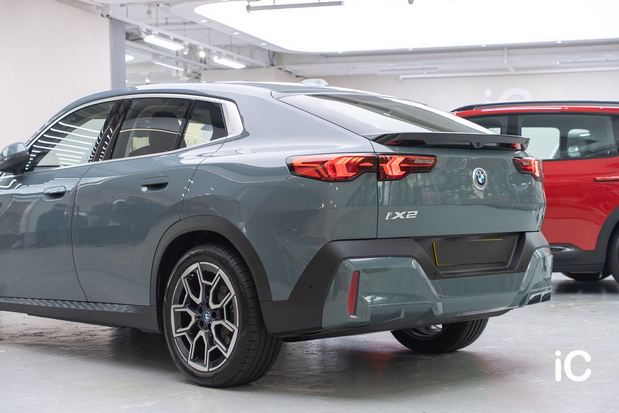 BMW iX2 透明 PPF 施工作品