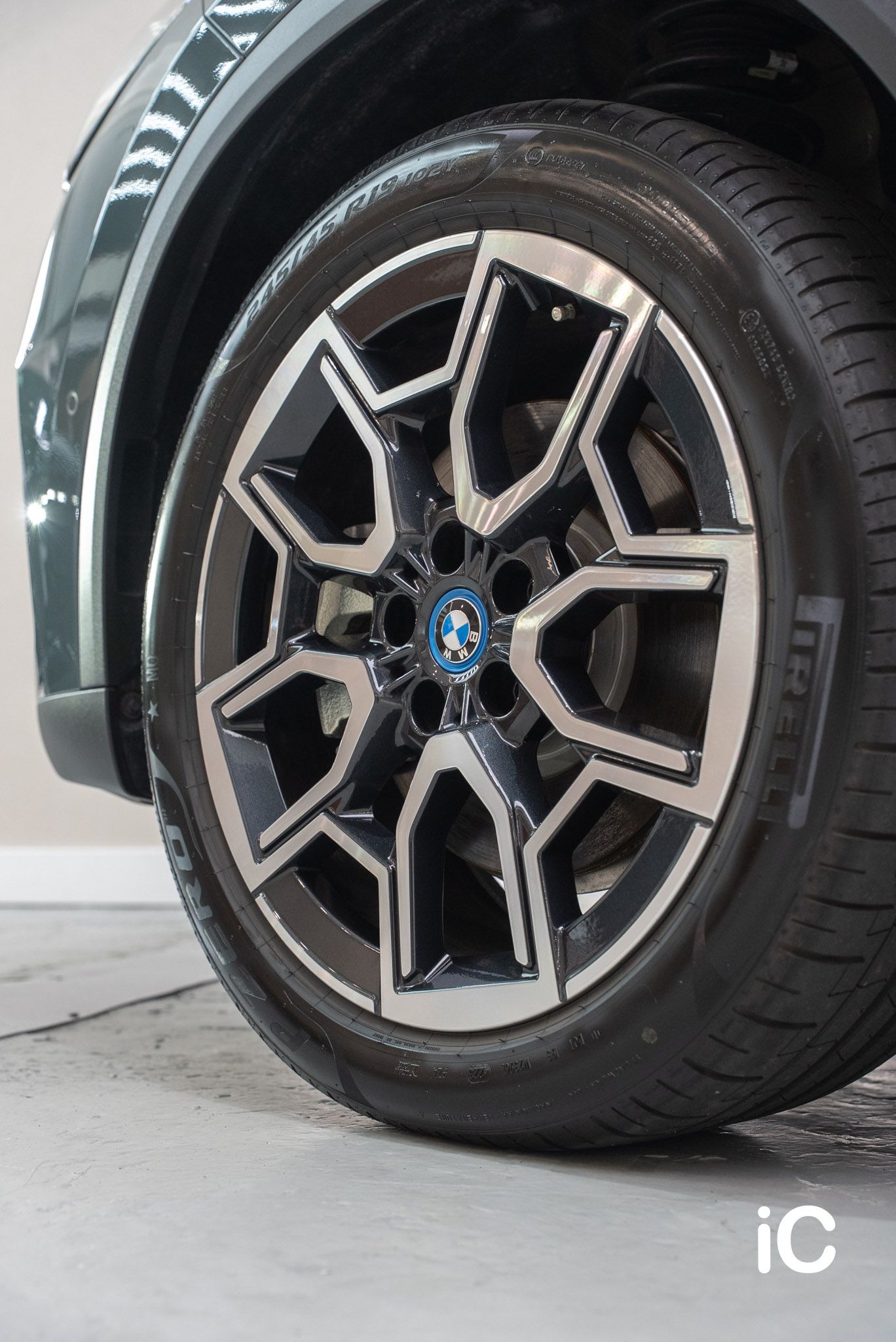 BMW iX2 透明 PPF 施工作品
