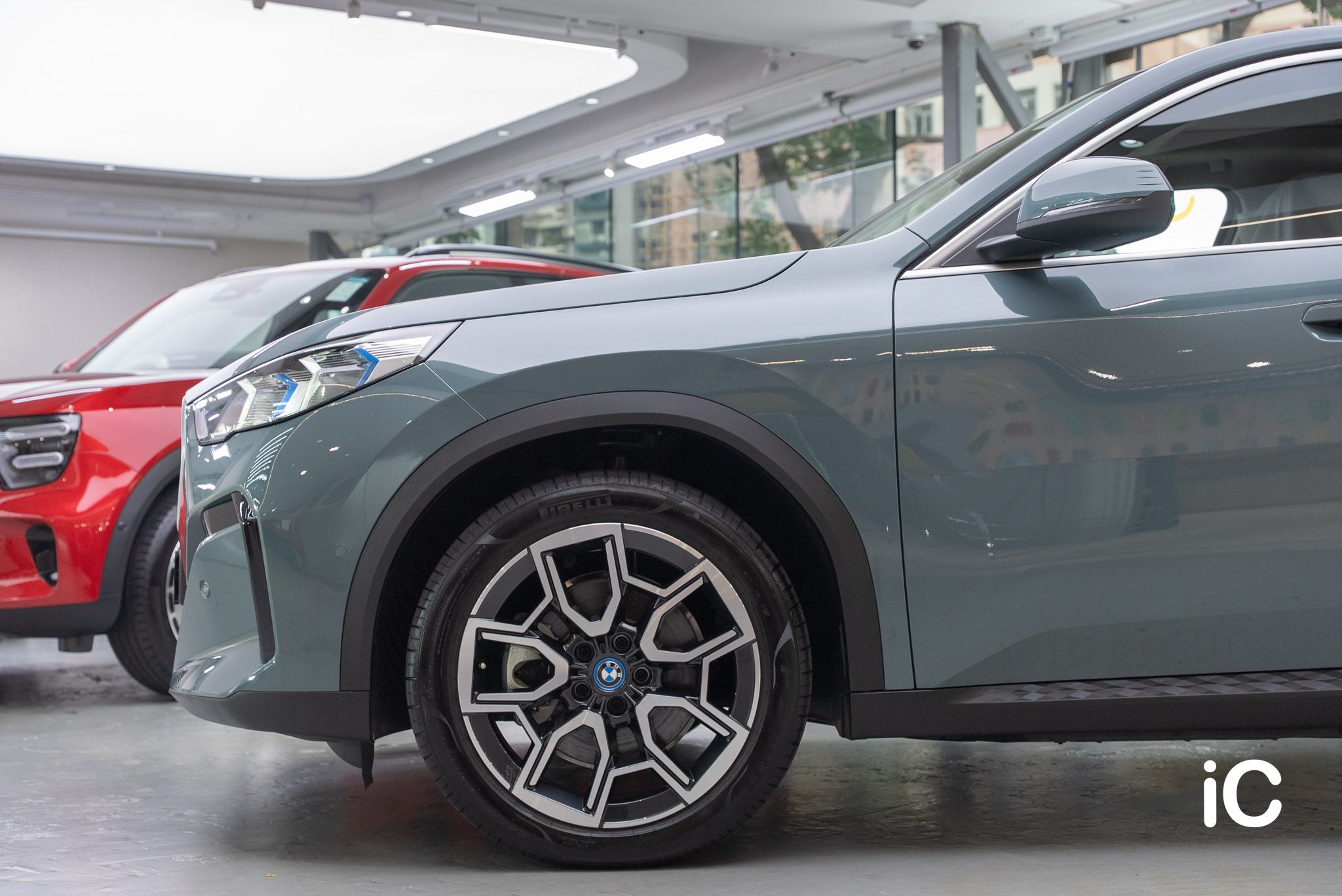 BMW iX2 透明 PPF 施工作品