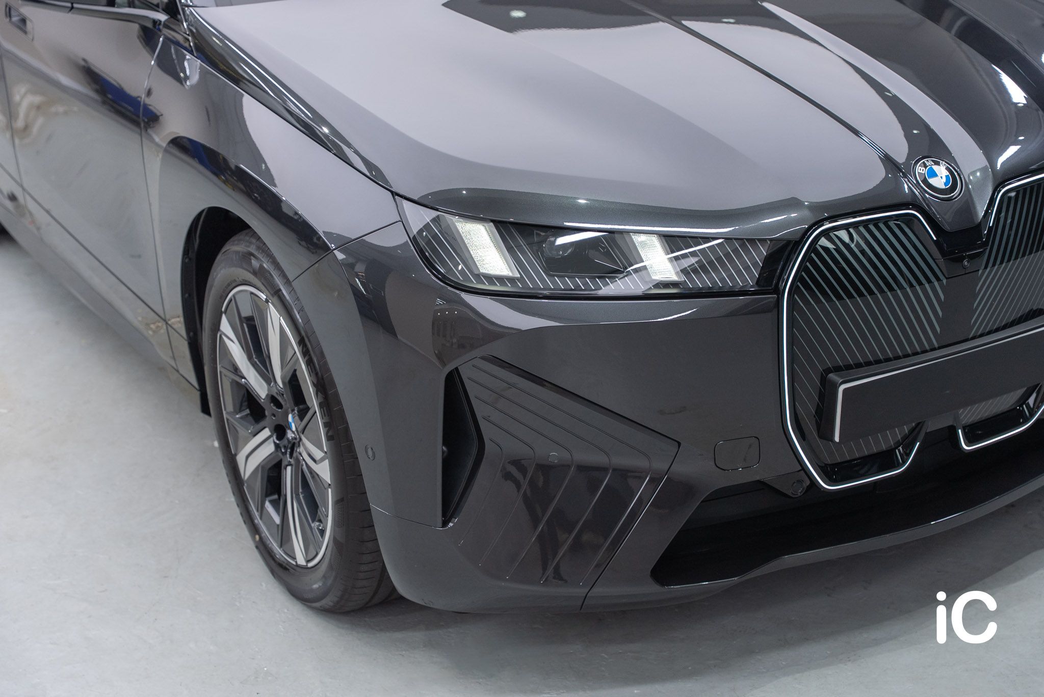 BMW iX 透明 PPF 施工作品