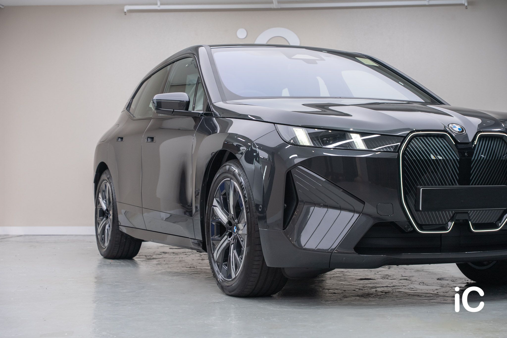 BMW iX 透明 PPF 施工作品