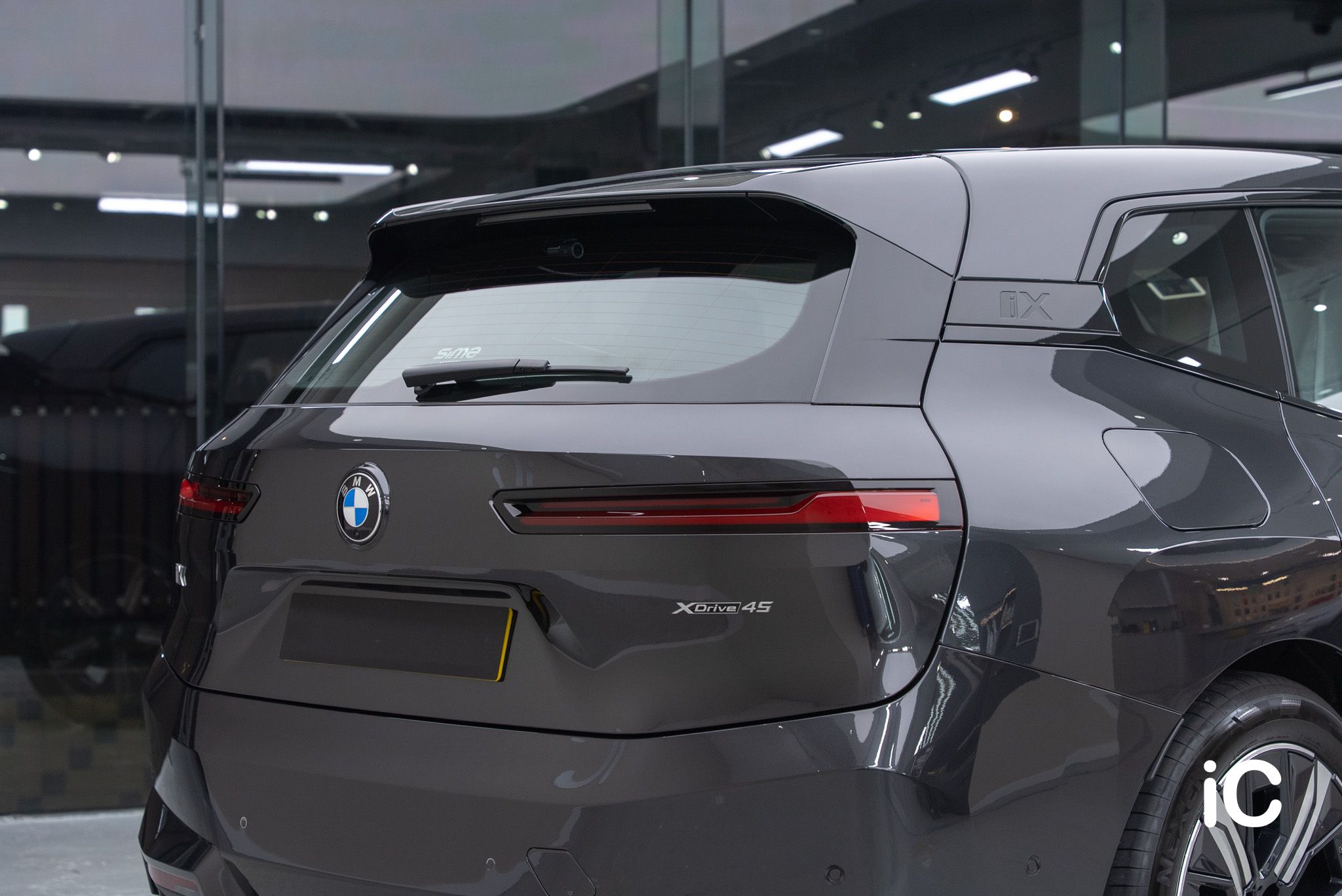 BMW iX 透明 PPF 施工作品