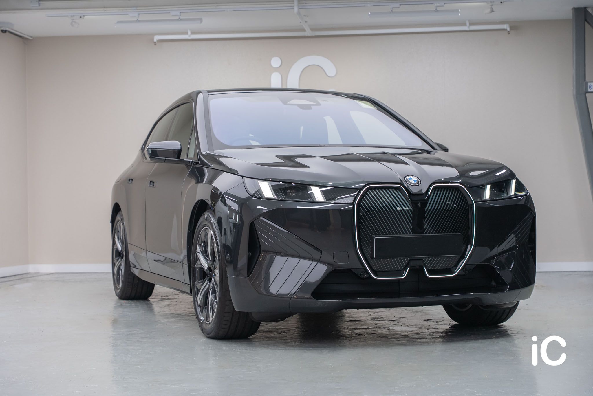 BMW iX 透明 PPF 施工作品