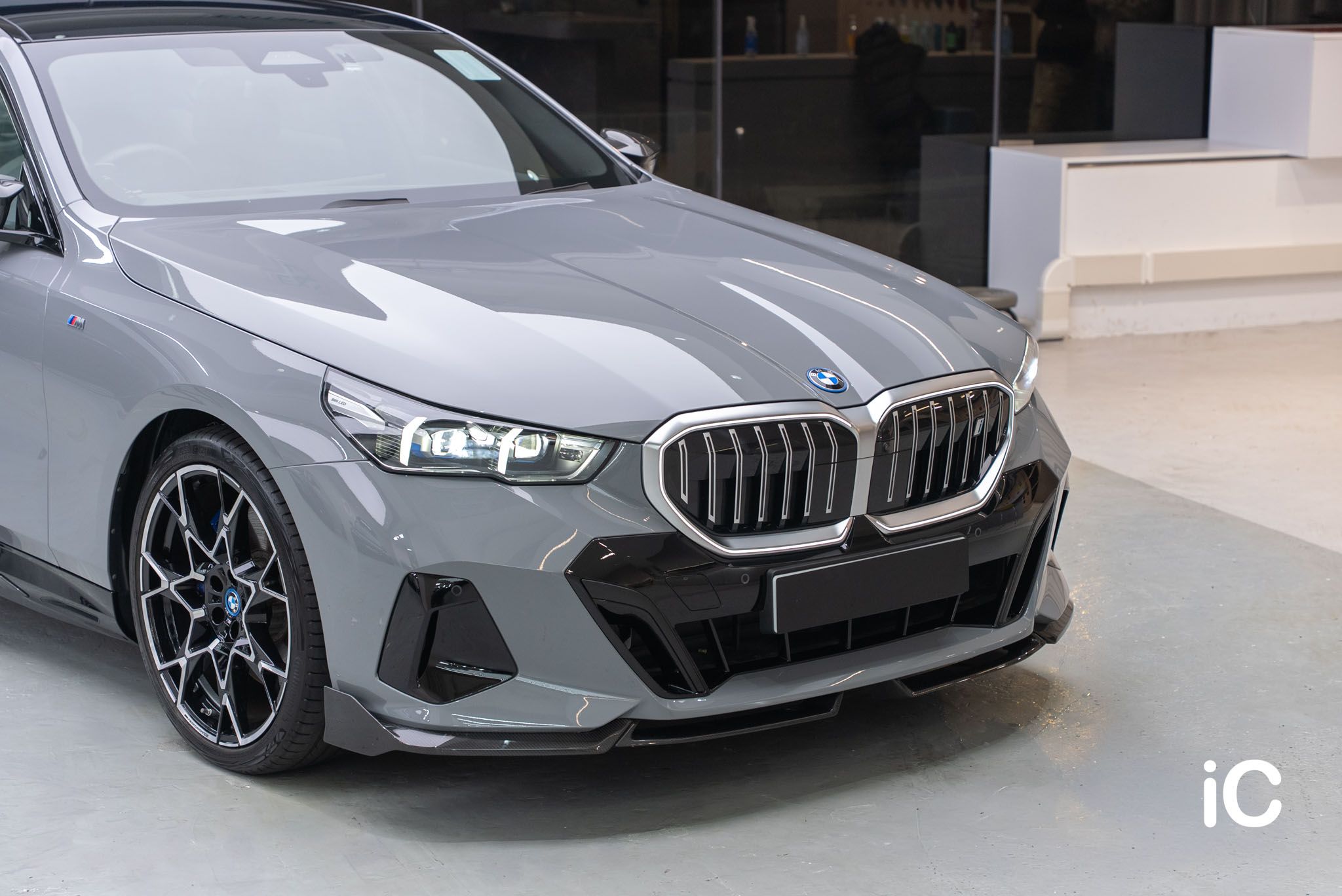 BMW i5 轉色 PPF 施工作品