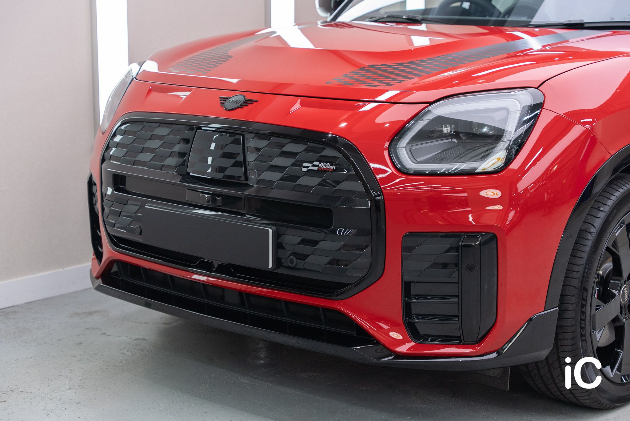 MINI Countryman (JCW Style) 鍍膜 施工作品