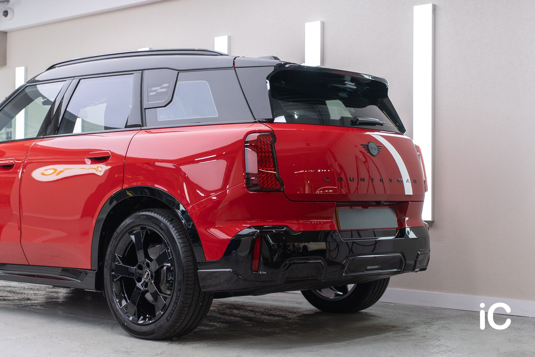 MINI Countryman (JCW Style) 鍍膜 施工作品