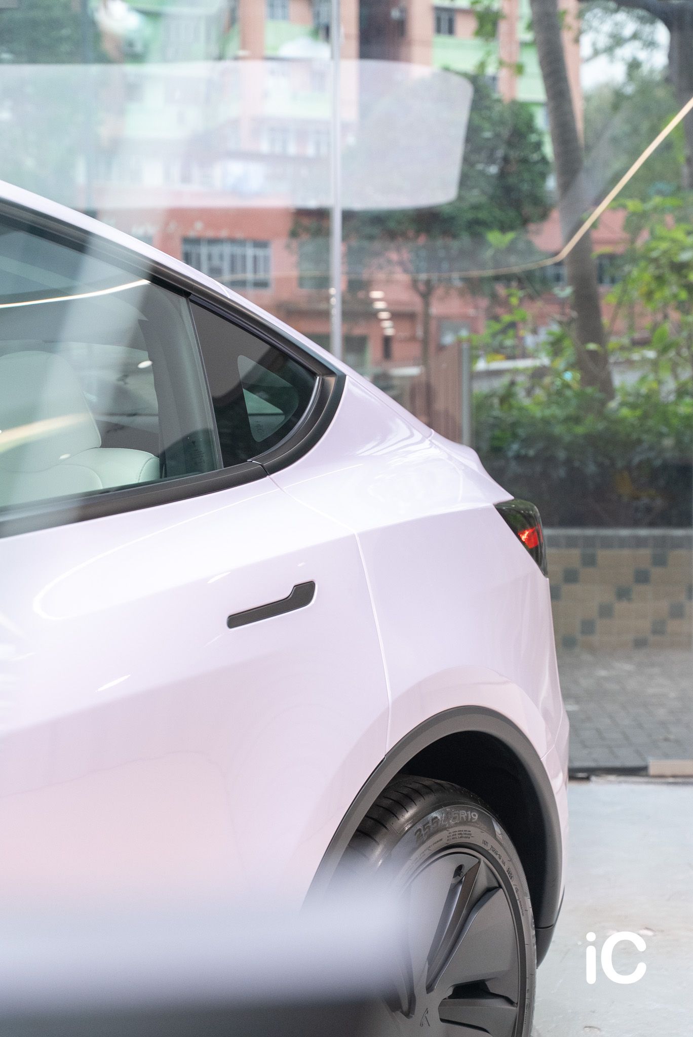 Tesla Model Y 轉色 PPF 施工作品