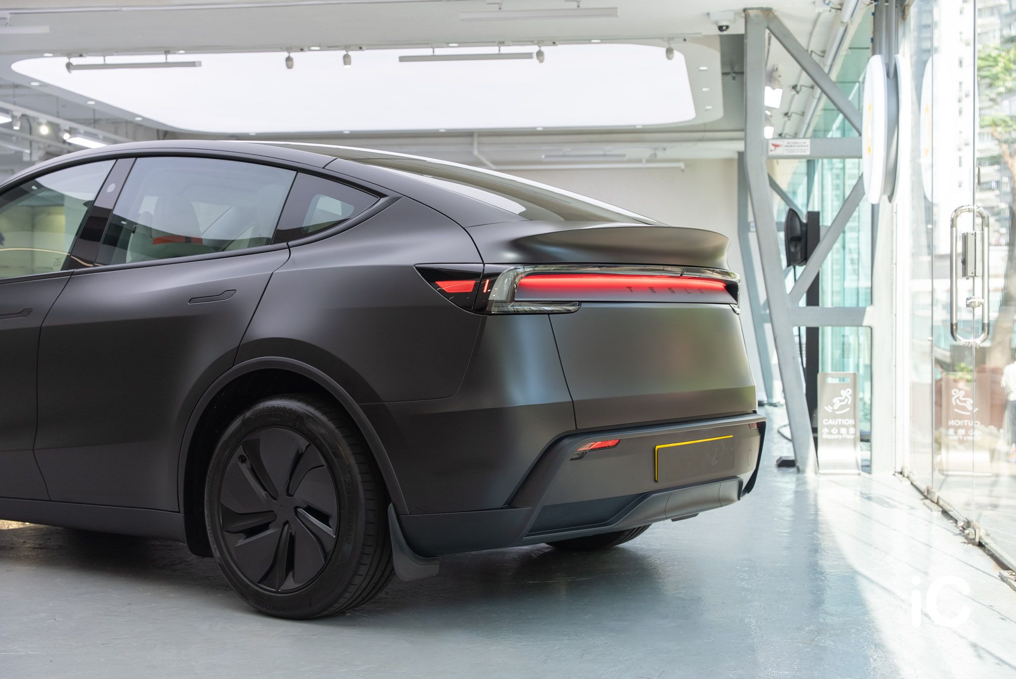 Tesla Model Y 轉色 PPF 施工作品
