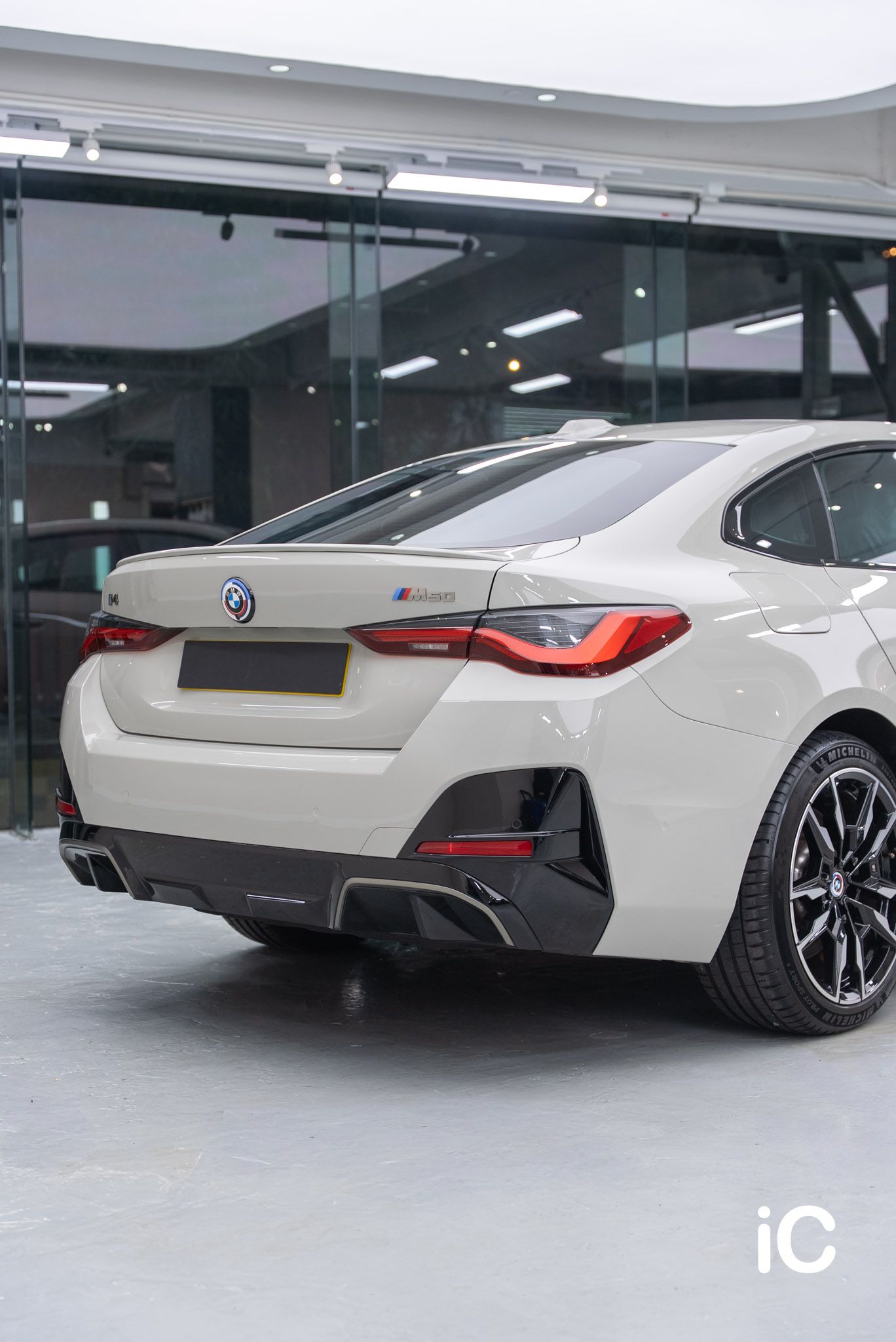 BMW i4 (M50) 轉色 PPF 施工作品