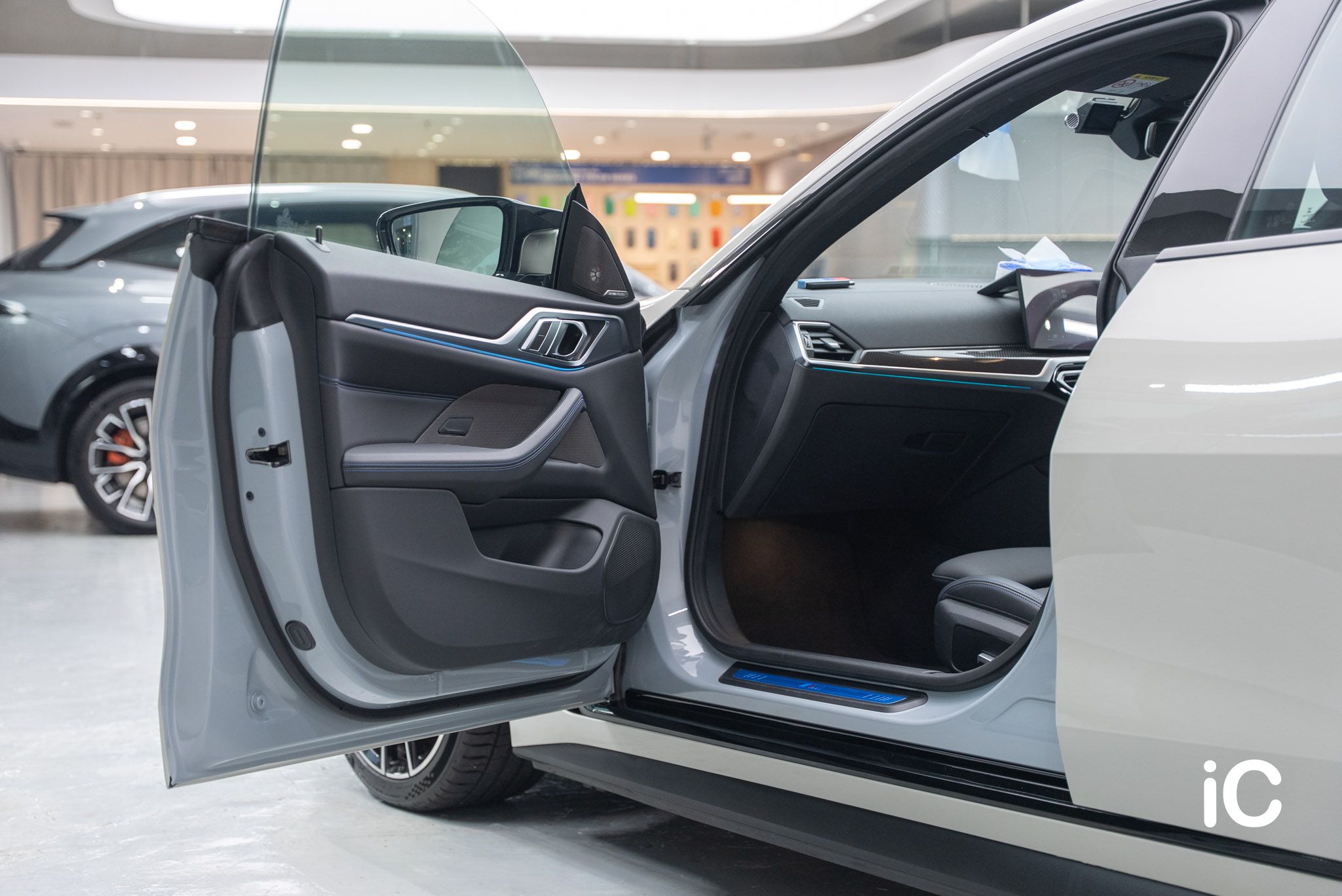 BMW i4 (M50) 轉色 PPF 施工作品