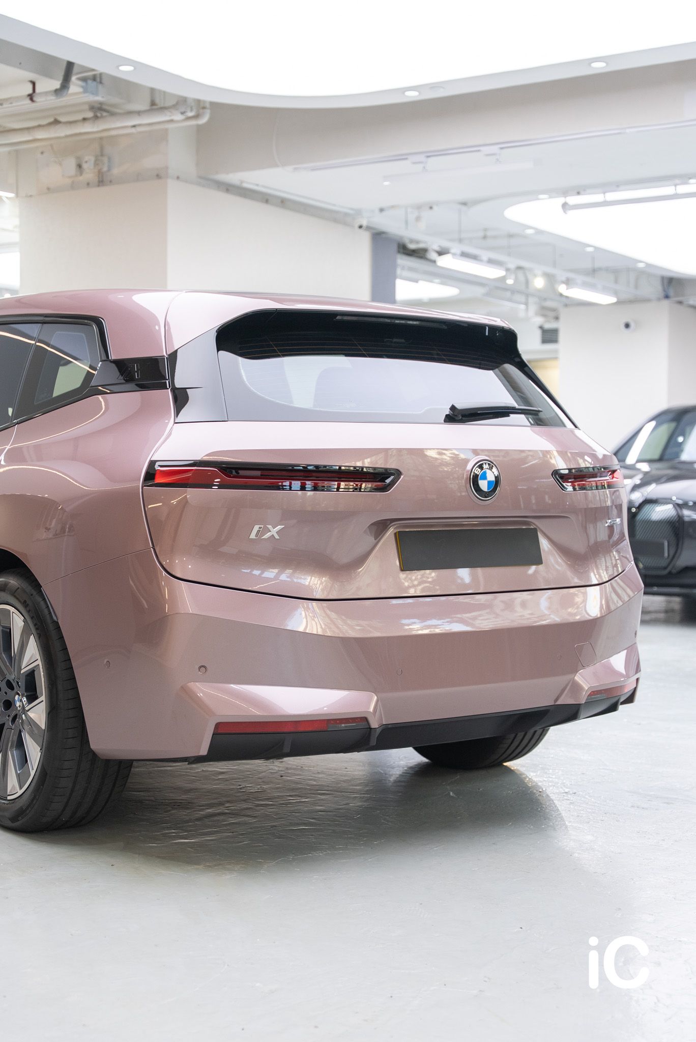 BMW iX 轉色 PPF 施工作品