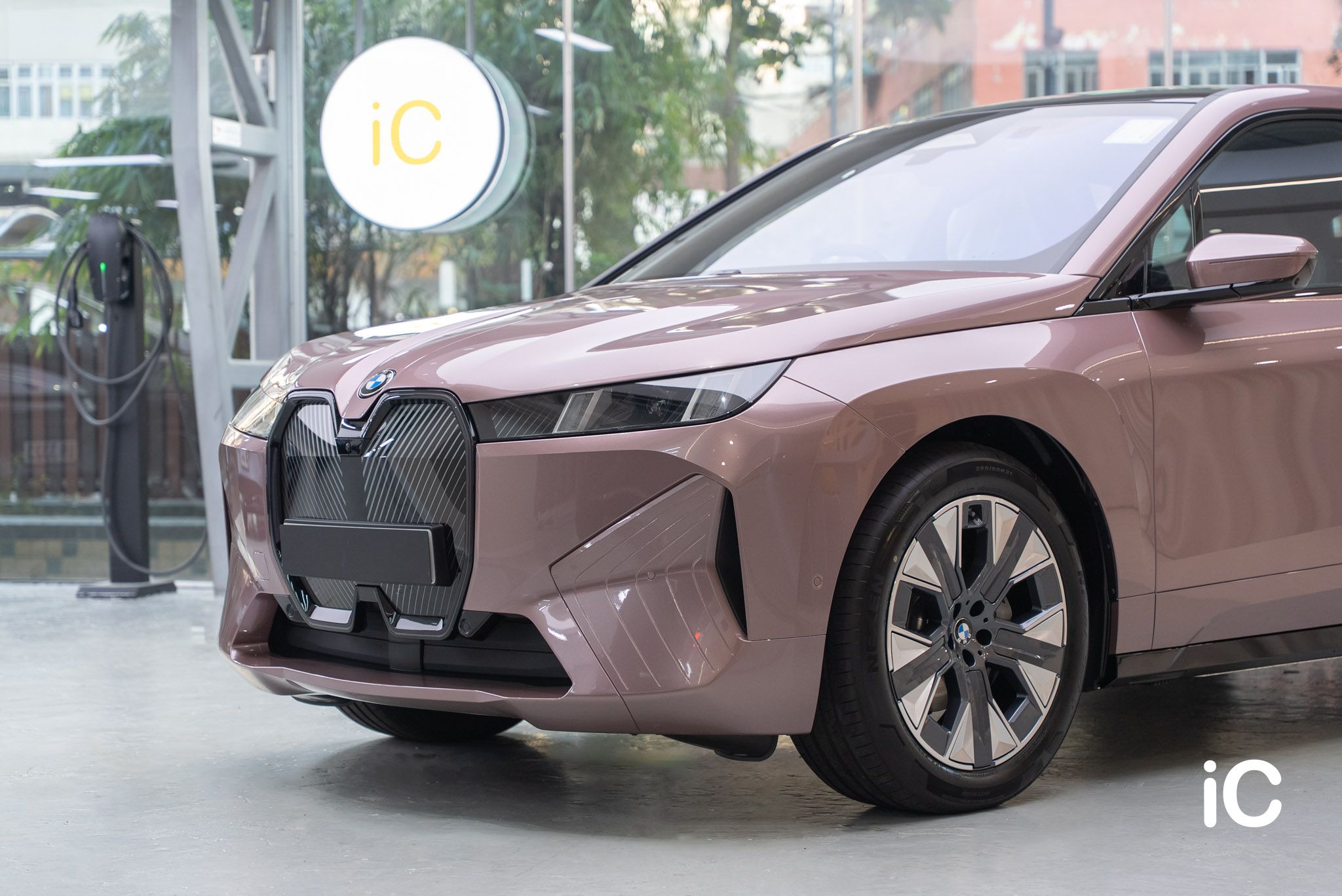 BMW iX 轉色 PPF 施工作品