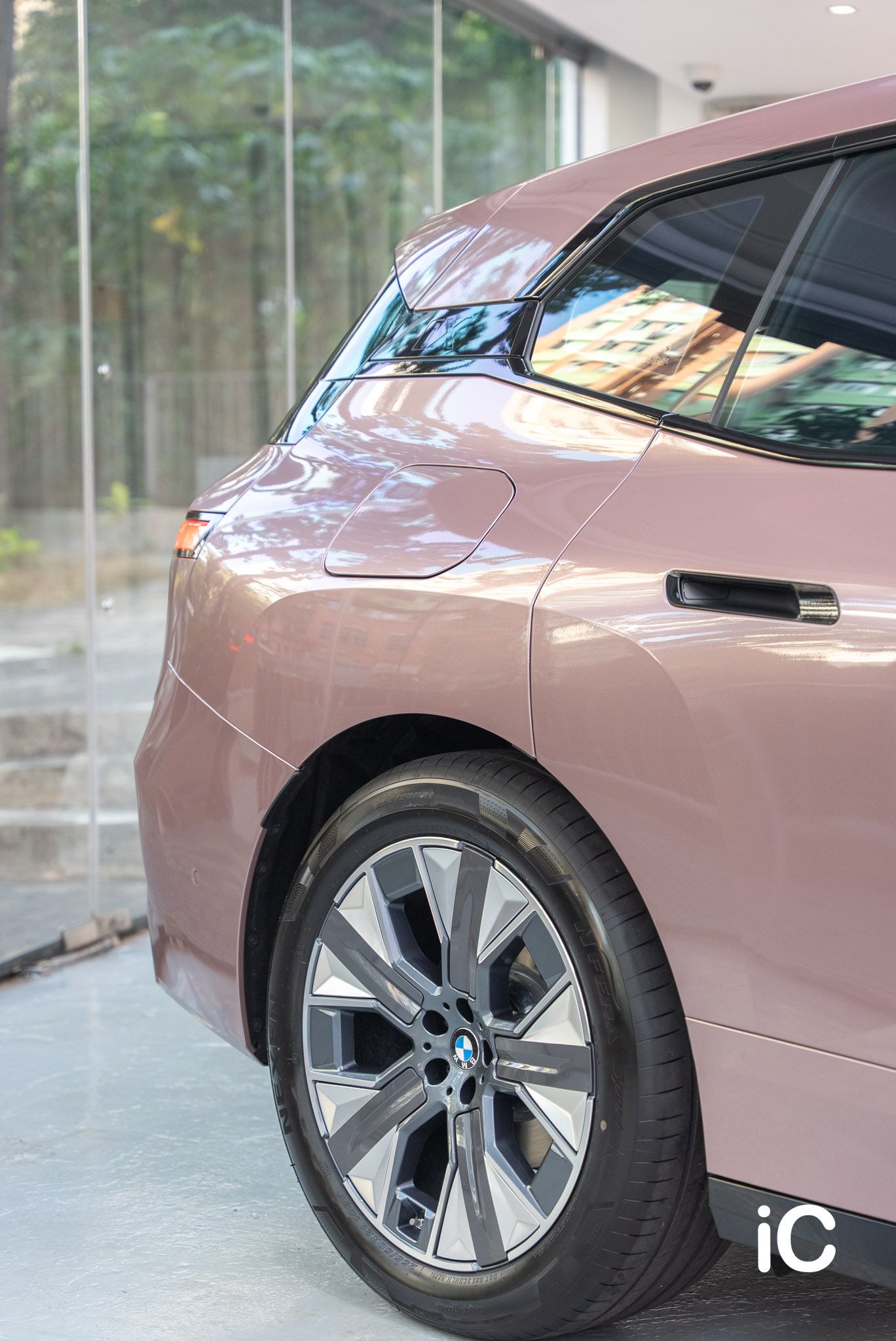 BMW iX 轉色 PPF 施工作品