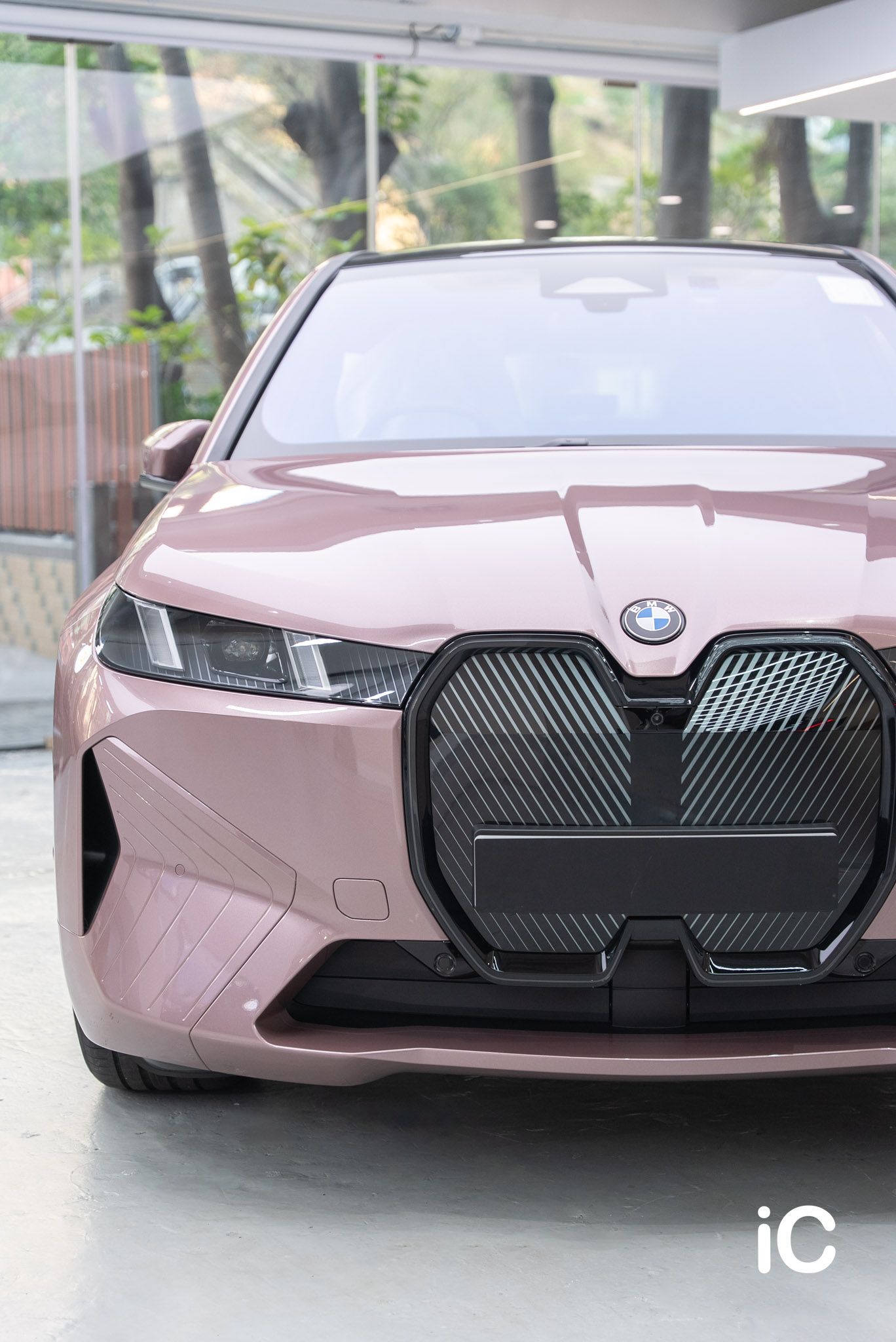 BMW iX 轉色 PPF 施工作品