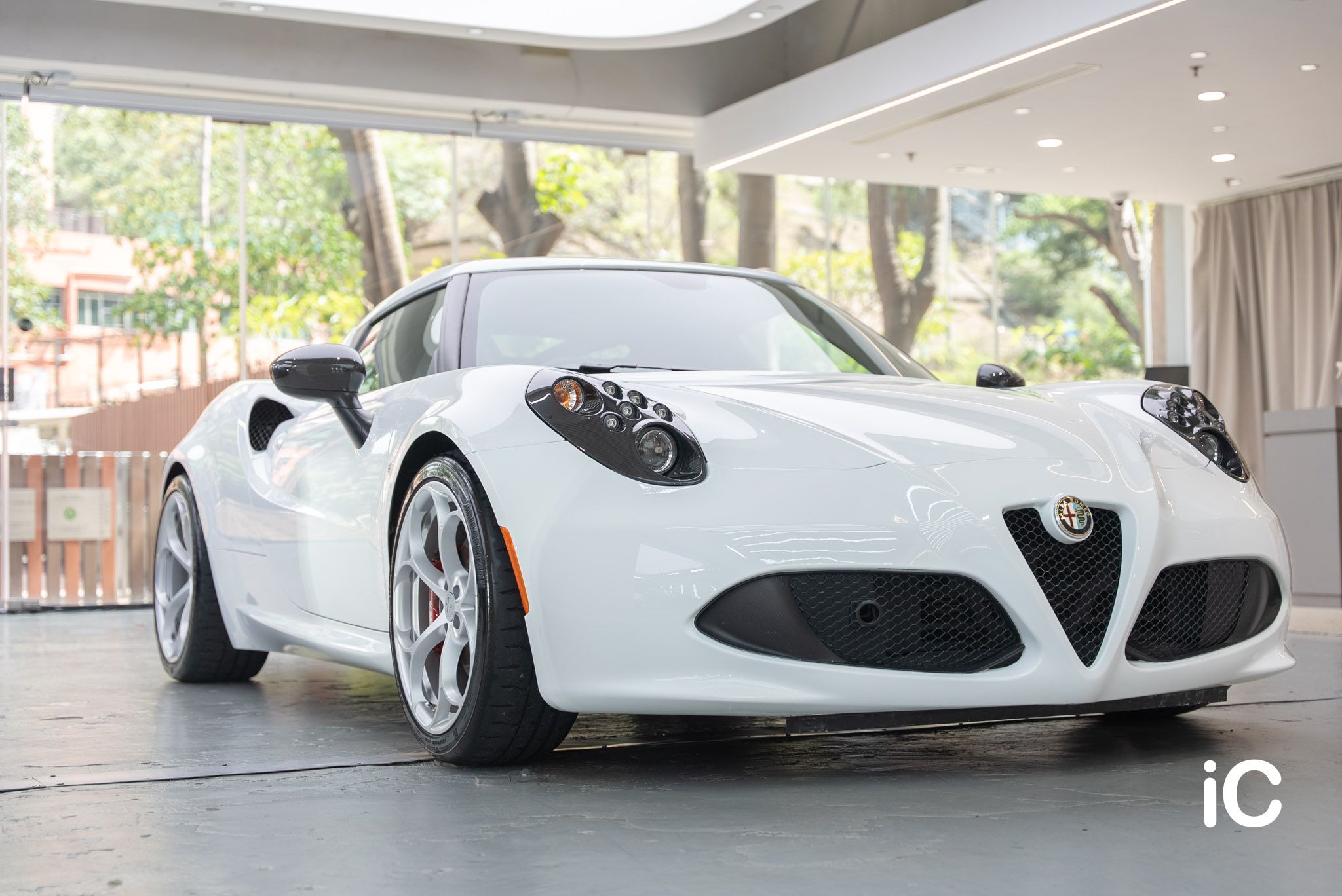 Alfa Romeo 4C 透明 PPF 施工作品
