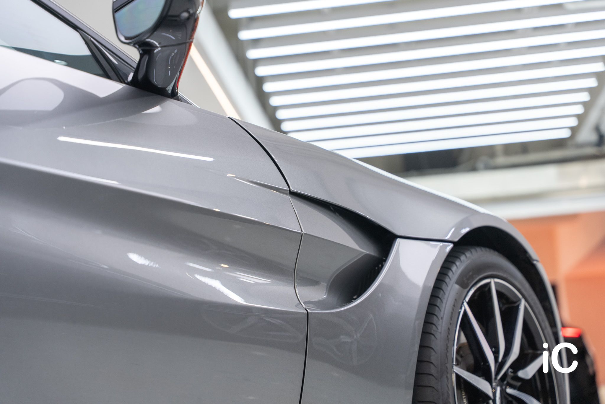 Aston Martin Vantage 透明 PPF 施工作品