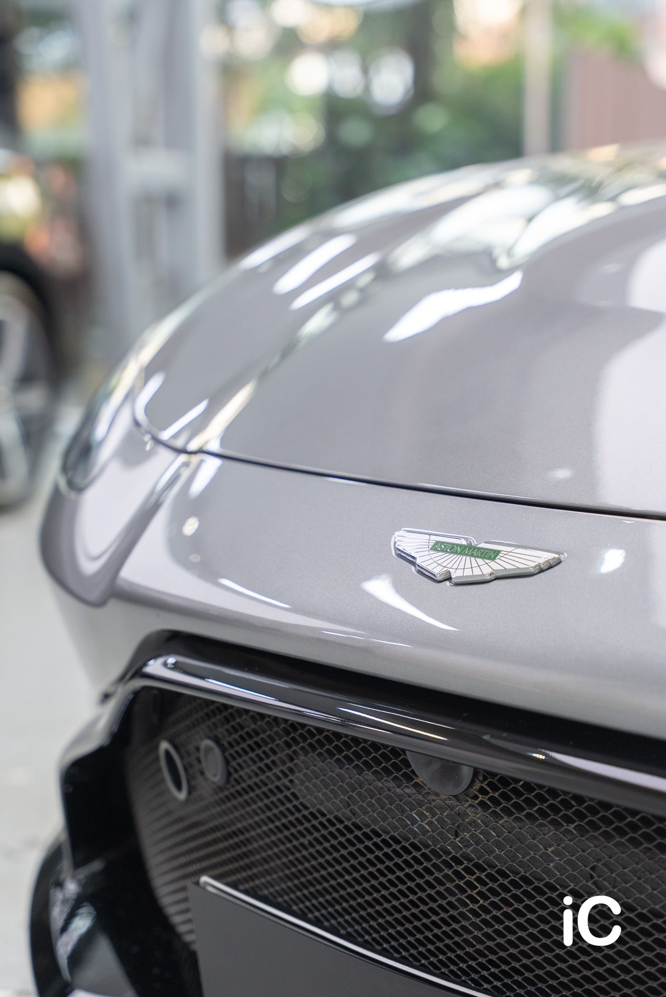 Aston Martin Vantage 透明 PPF 施工作品