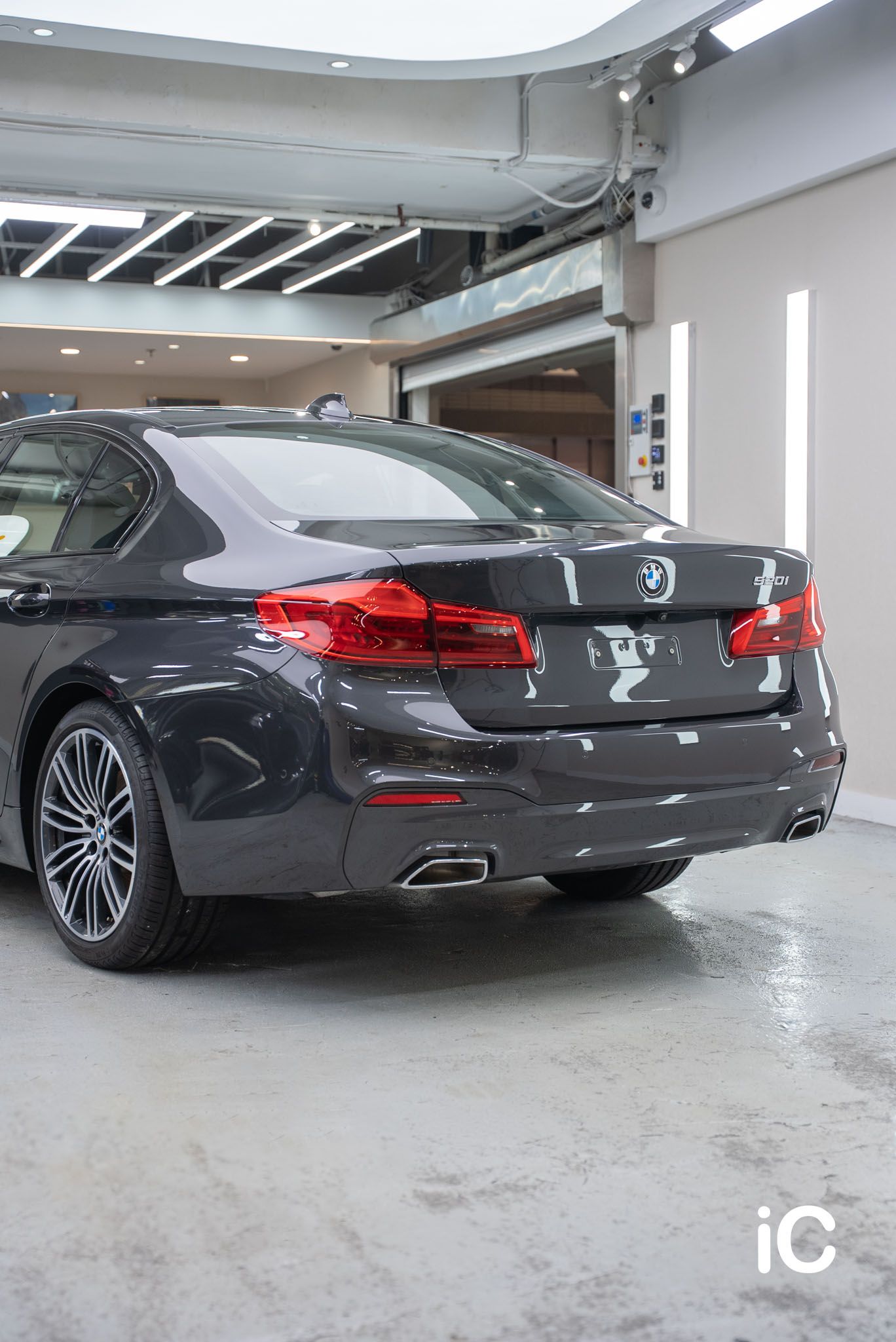 BMW THE 5 鍍膜 施工作品