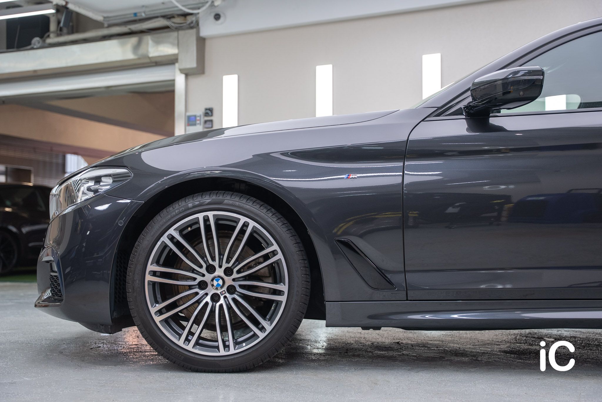 BMW THE 5 鍍膜 施工作品