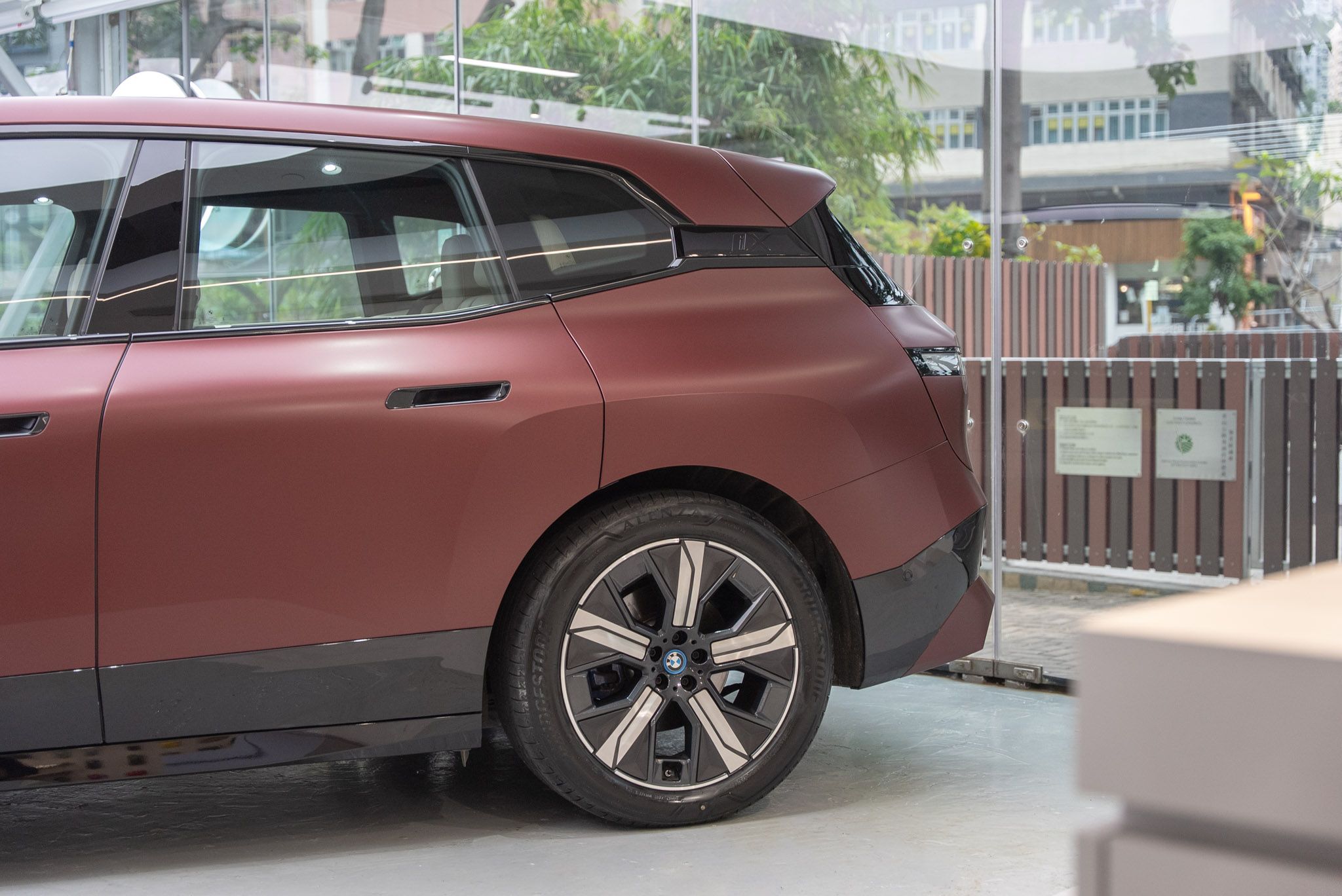 BMW iX 透明 PPF 施工作品