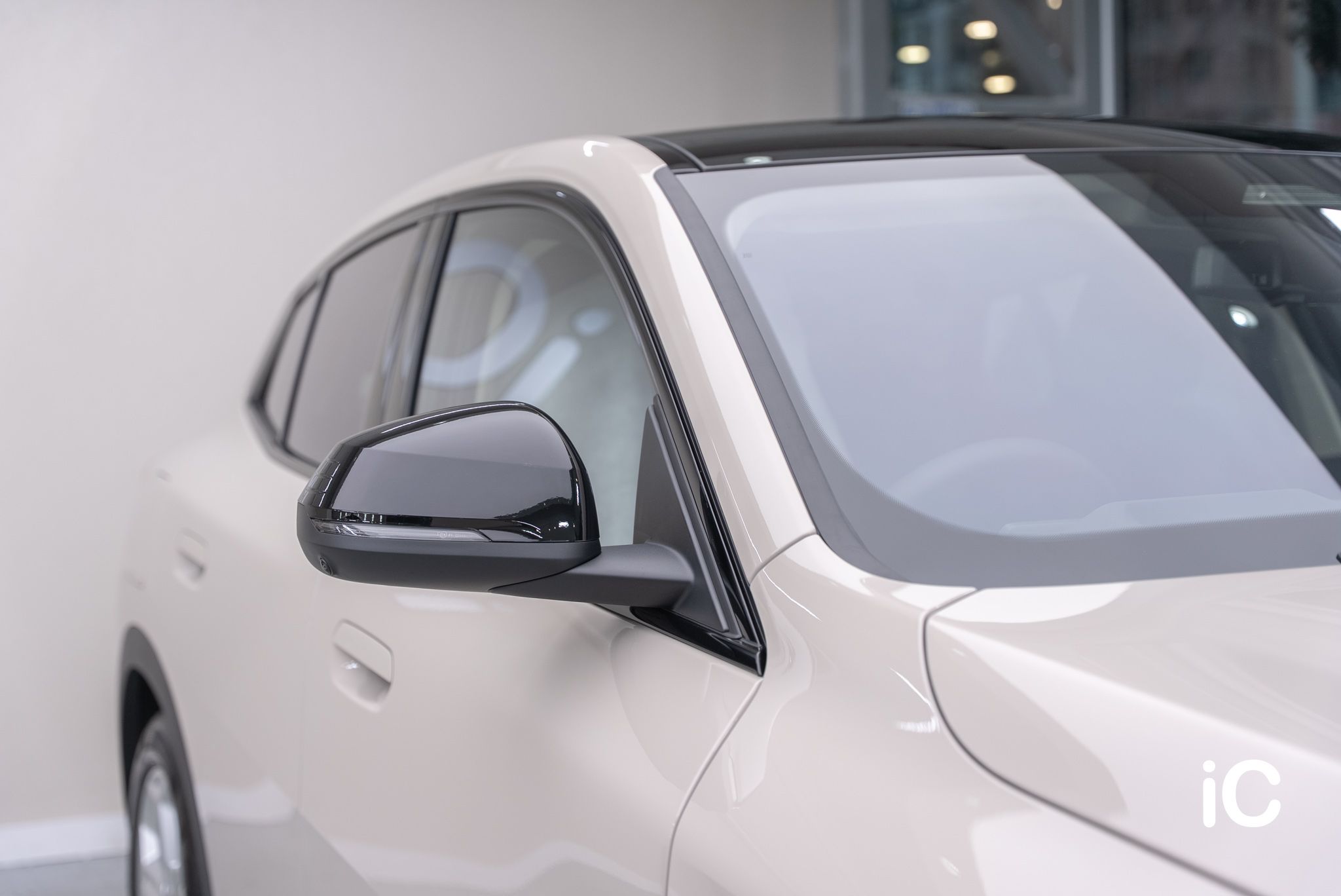BMW iX2 透明 PPF 施工作品