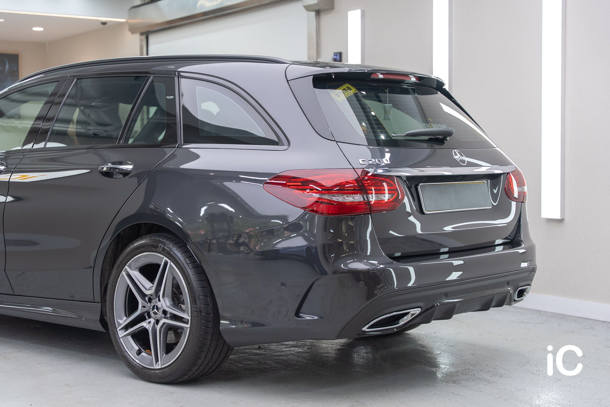 Mercedes-Benz C-Class 鍍膜 施工作品
