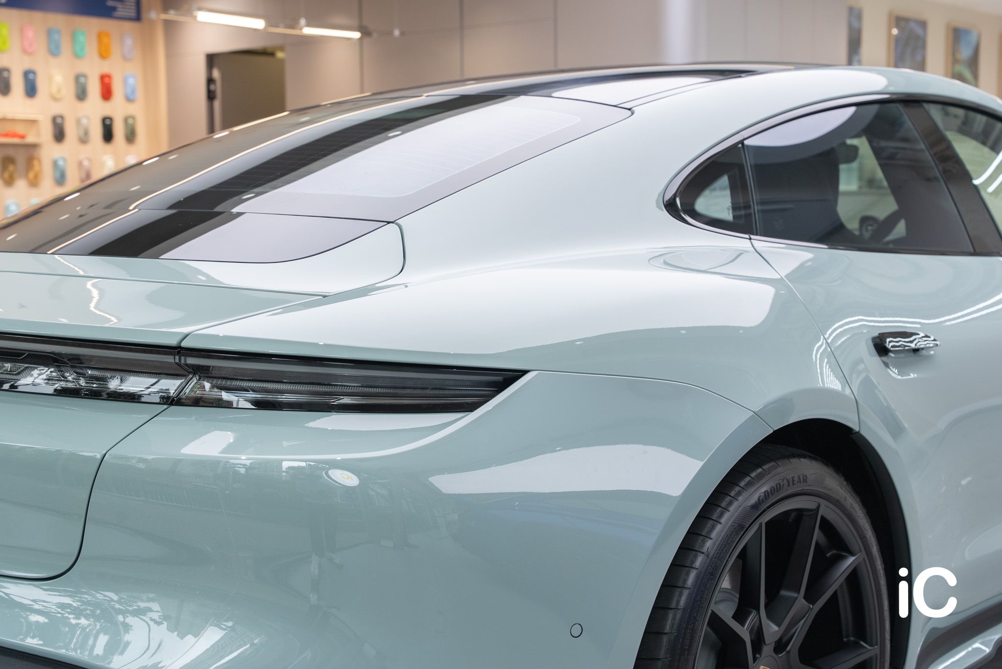 Porsche Taycan 透明 PPF 施工作品