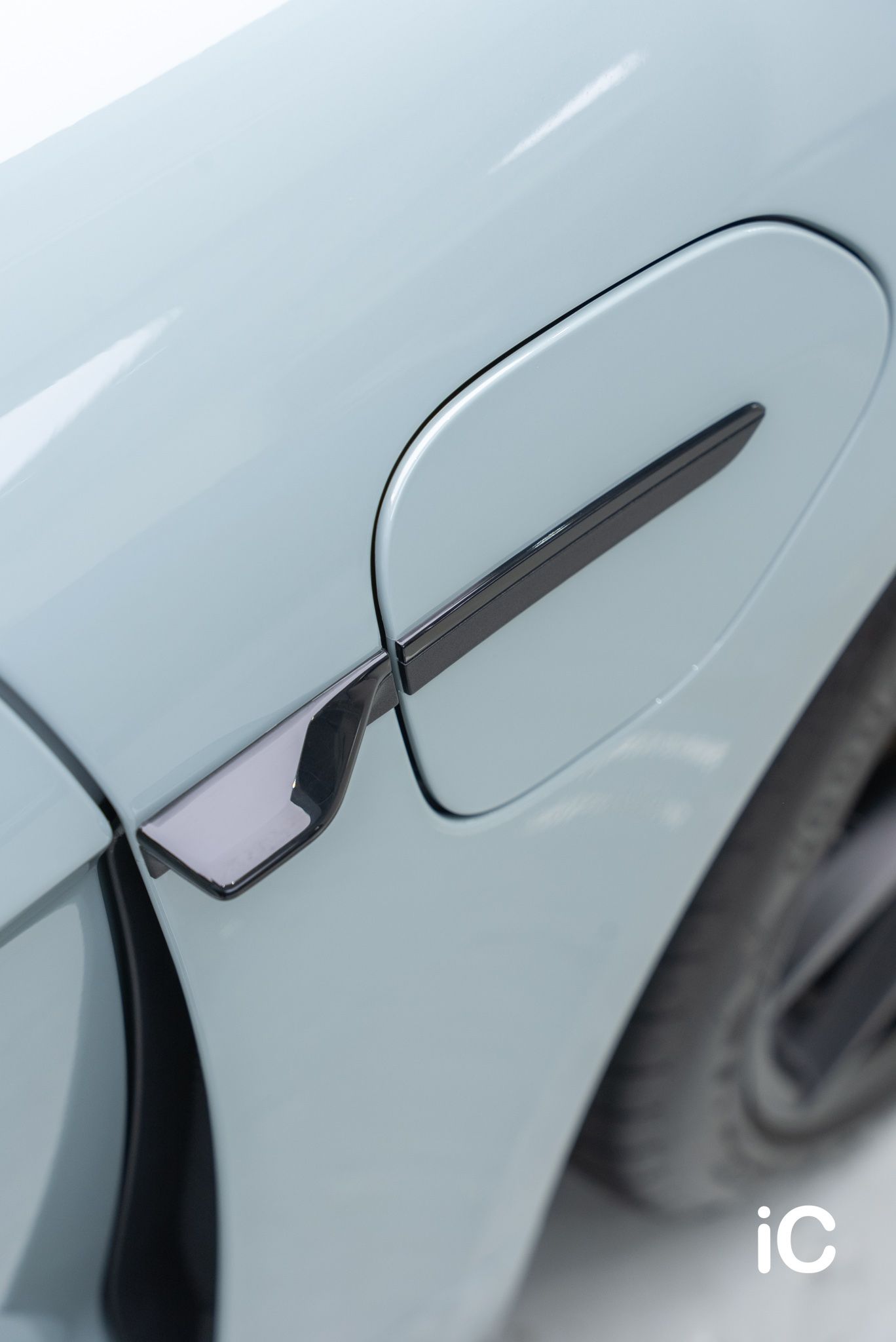 Porsche Taycan 透明 PPF 施工作品
