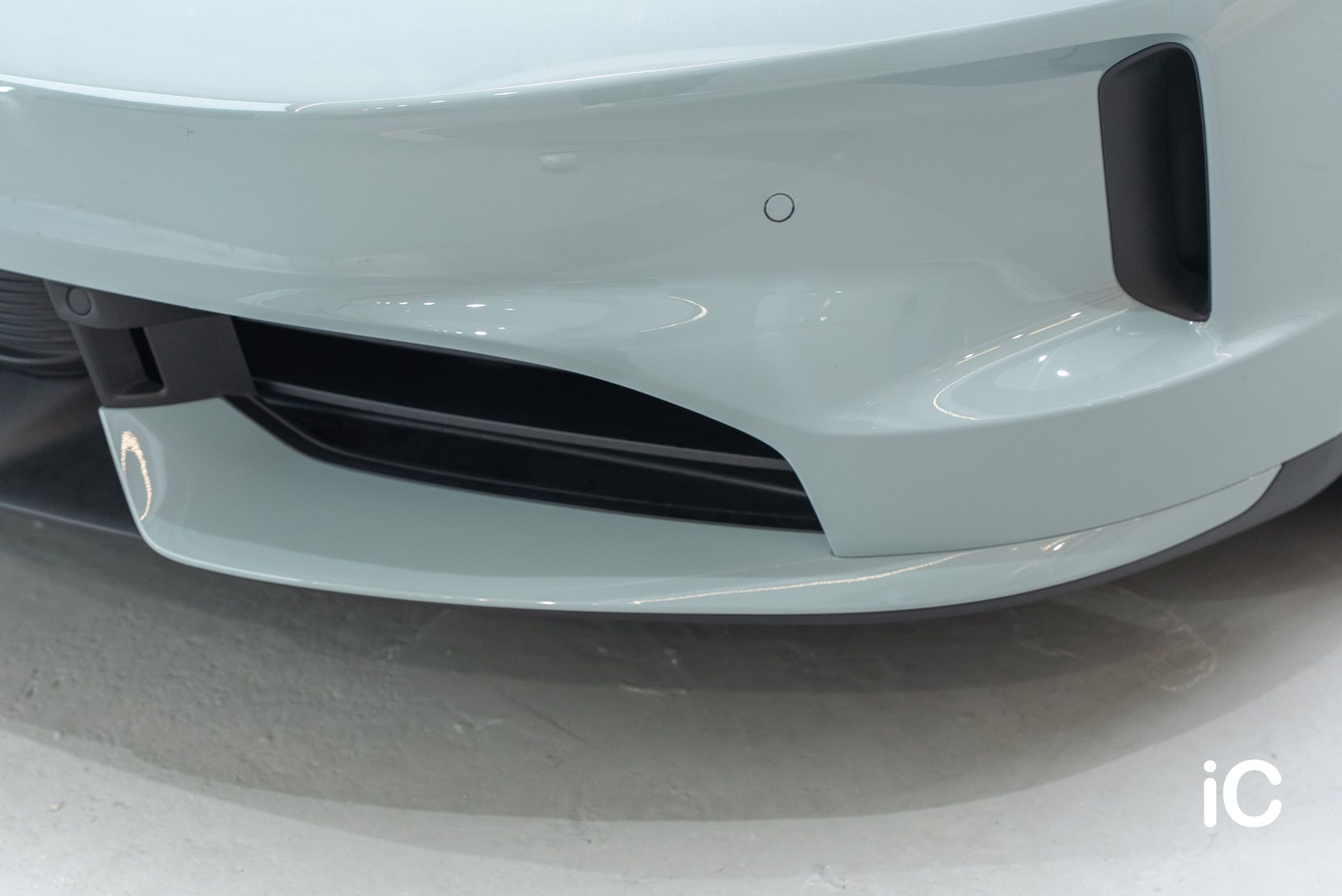 Porsche Taycan 透明 PPF 施工作品
