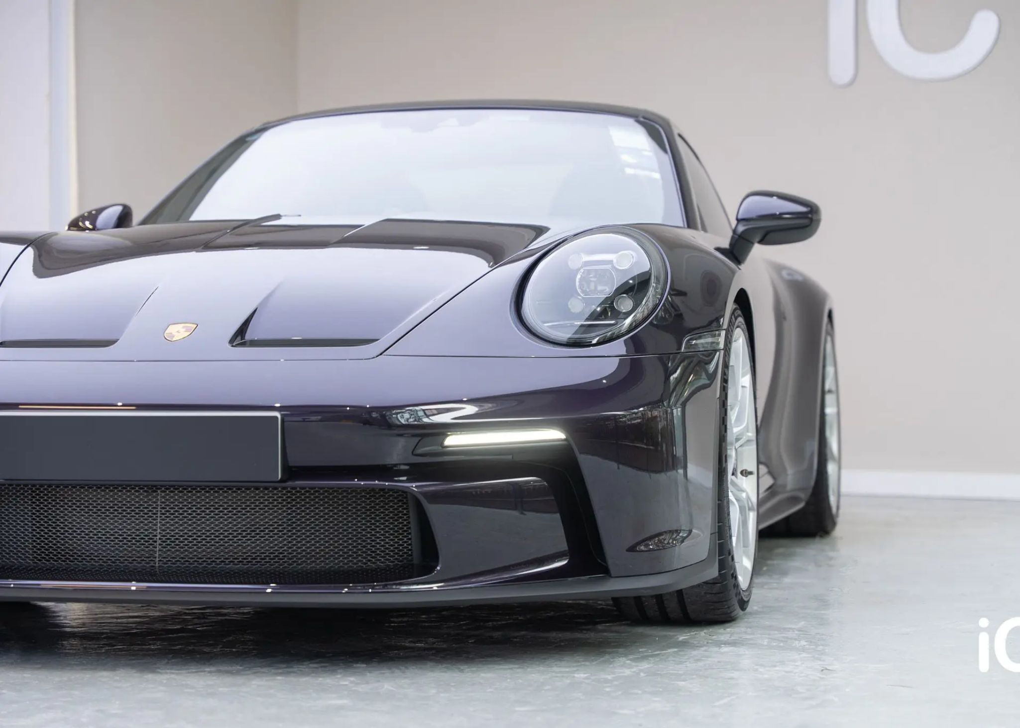 Porsche 911 with GYEON PPF